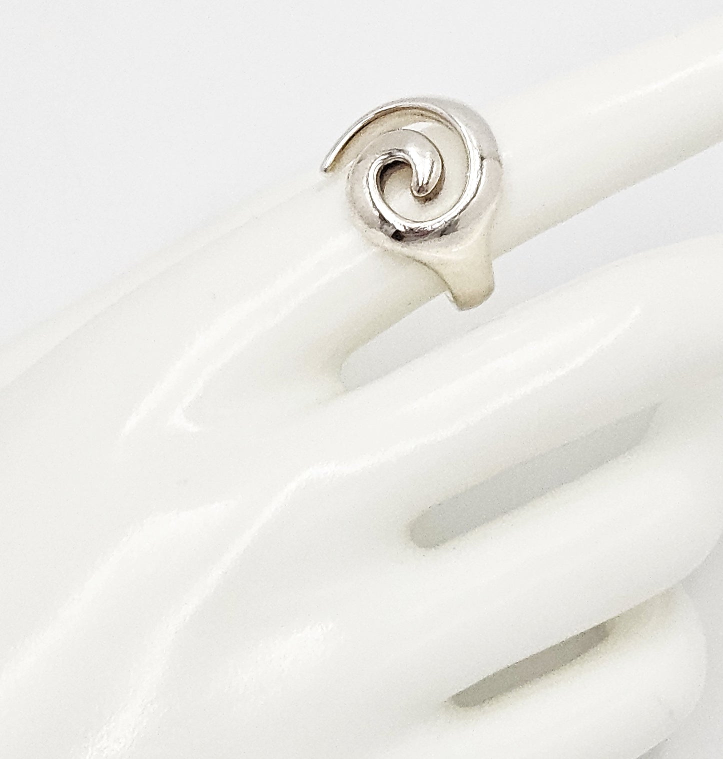 RLM Robert Lee Morris Sterling Silver Modernist Swirl Cocktail Ring Circa 1980s - image 1 of 8