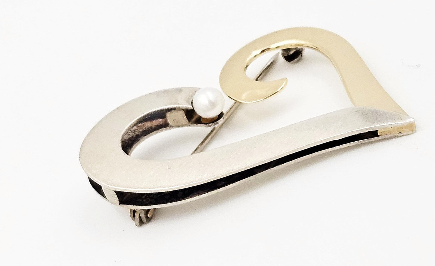 B Levy Jewelry Superb Artisan Signed B Levy Sterling 14k Gold & Pearl Modernist Heart Brooch