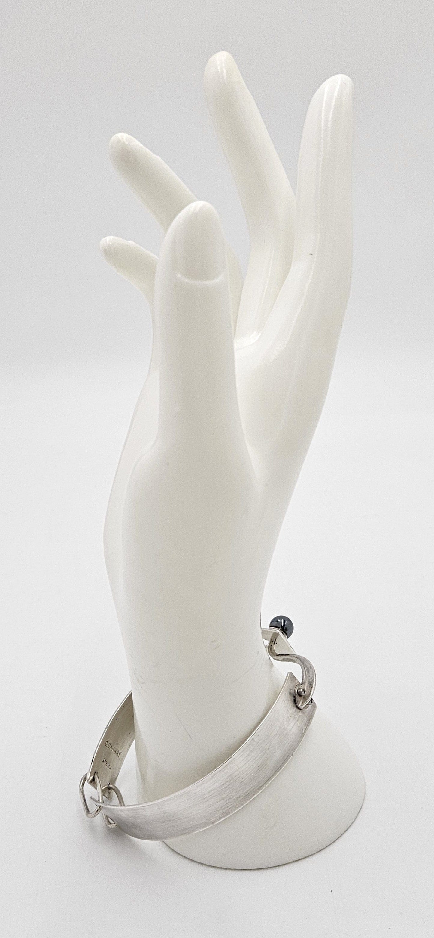 Darway Jewelry C. Darway  Sterling Hematite Modernist Top Latching Bangle Bracelet