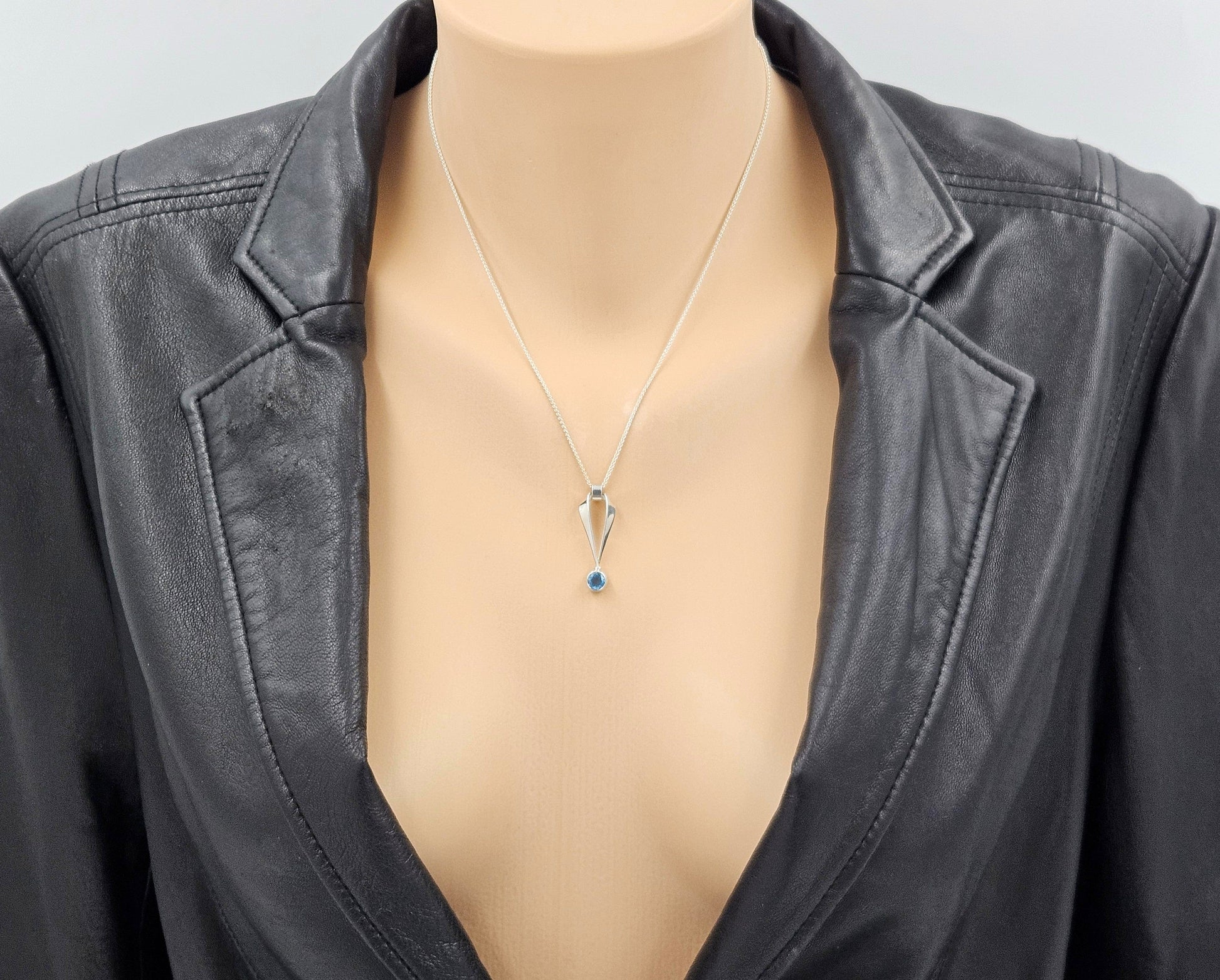 Ed Levin Jewelry Retired Ed Levin Sterling Silver & Blue Topaz Modernist Pendant Necklace 1990s