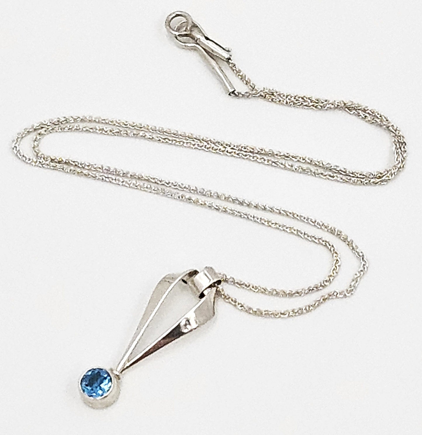 Ed Levin Jewelry Retired Ed Levin Sterling Silver & Blue Topaz Modernist Pendant Necklace 1990s