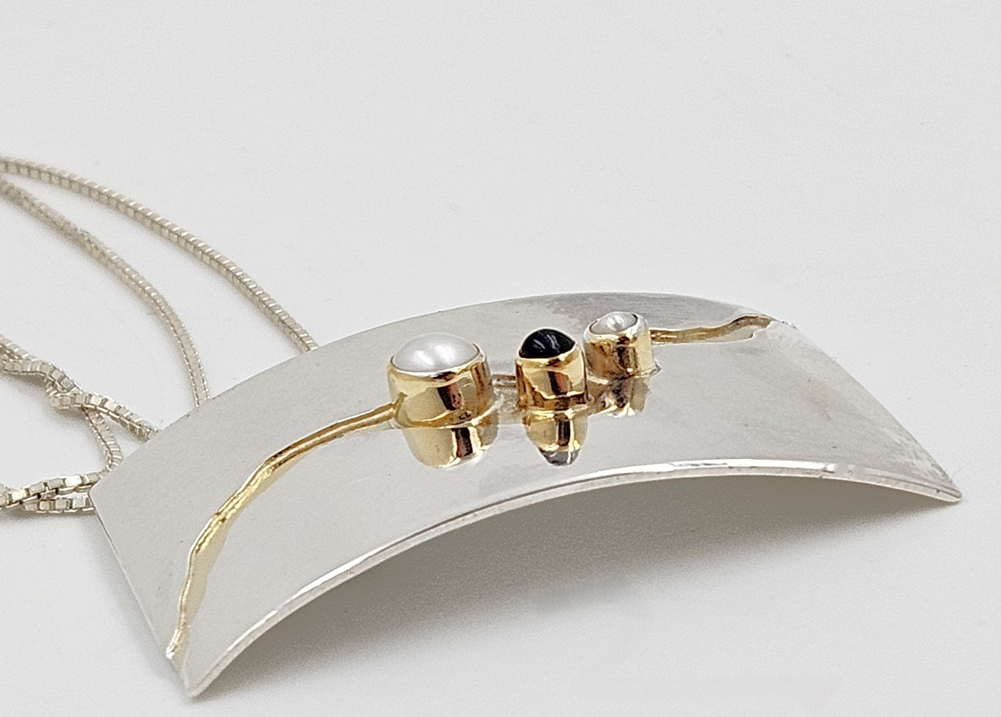 Elizabeth Prior Jewelry Elizabeth Prior Sterling 14K Amethyst Pearls Modernist Pendant Necklace 1990s