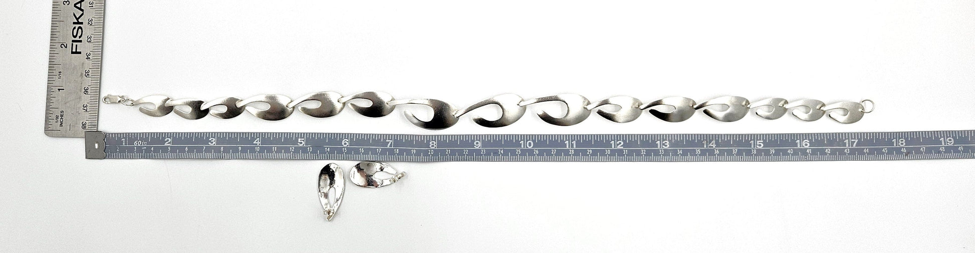 Kathy Lynn Mayeda Jewelry Designer Kathy Lynn Mayeda Modernist Sterling Links Necklace & Earrings 1980s