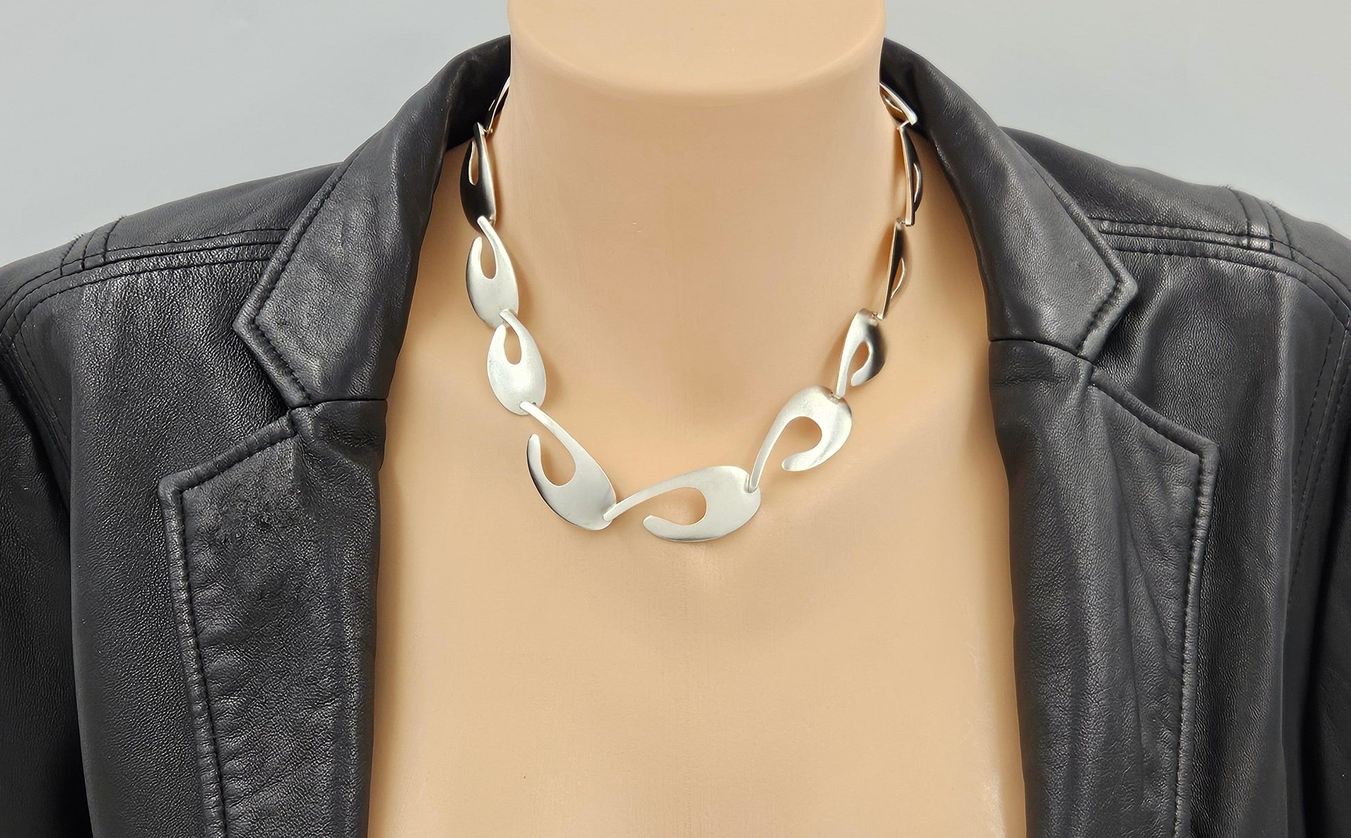 Kathy Lynn Mayeda Jewelry Designer Kathy Lynn Mayeda Modernist Sterling Links Necklace & Earrings 1980s