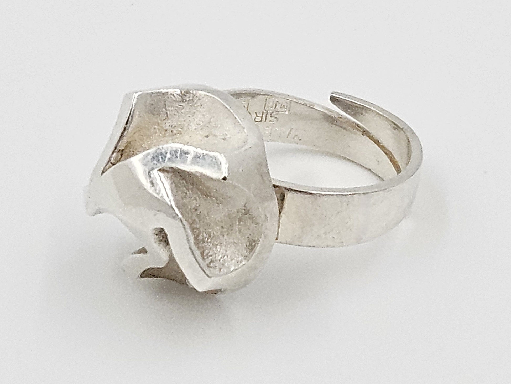 Matti J Hyvarinen - Sirokuru Jewelry Matti J Hyvärinen Sirokoru Finland Abstract Mod Sterling Silver Ring Circa