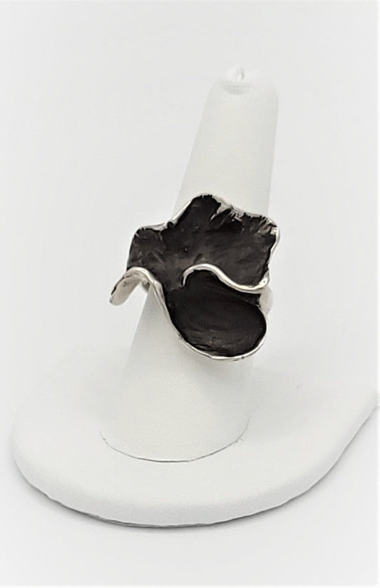 HOB Jewelry Designer HOB Mexico New York Abstract Mod Flower Sterling Cocktail Ring 1980s