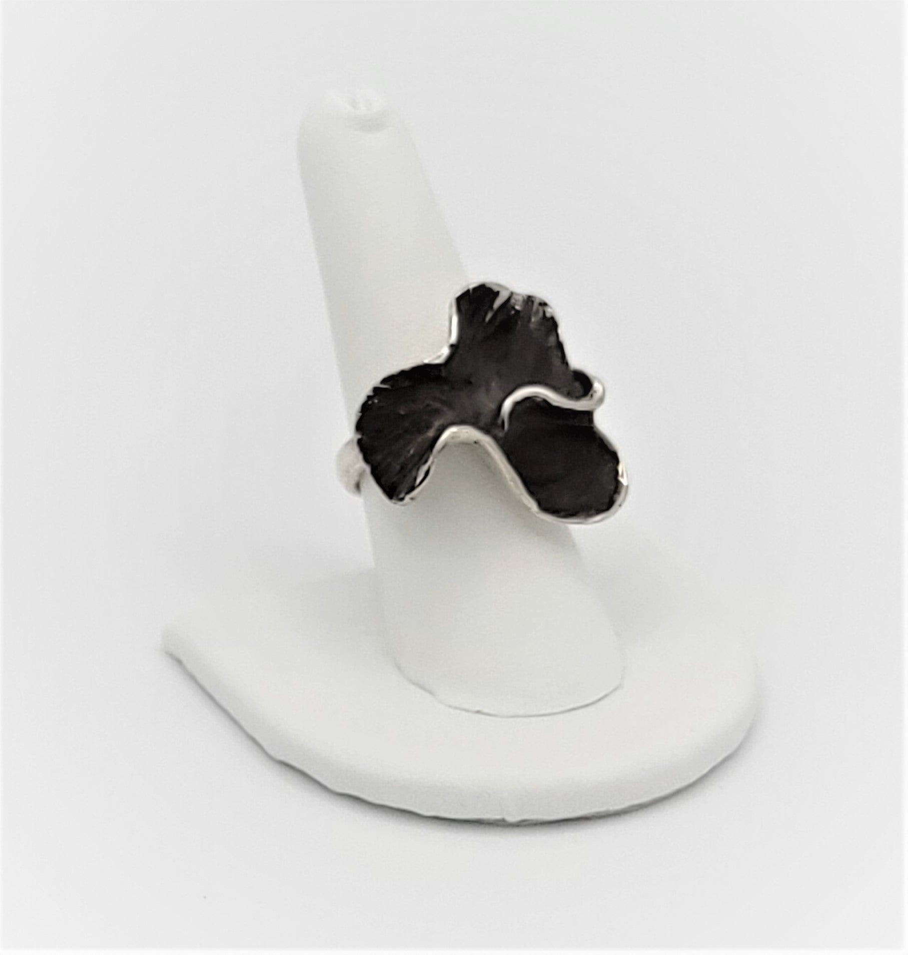 HOB Jewelry Designer HOB Mexico New York Abstract Mod Flower Sterling Cocktail Ring 1980s