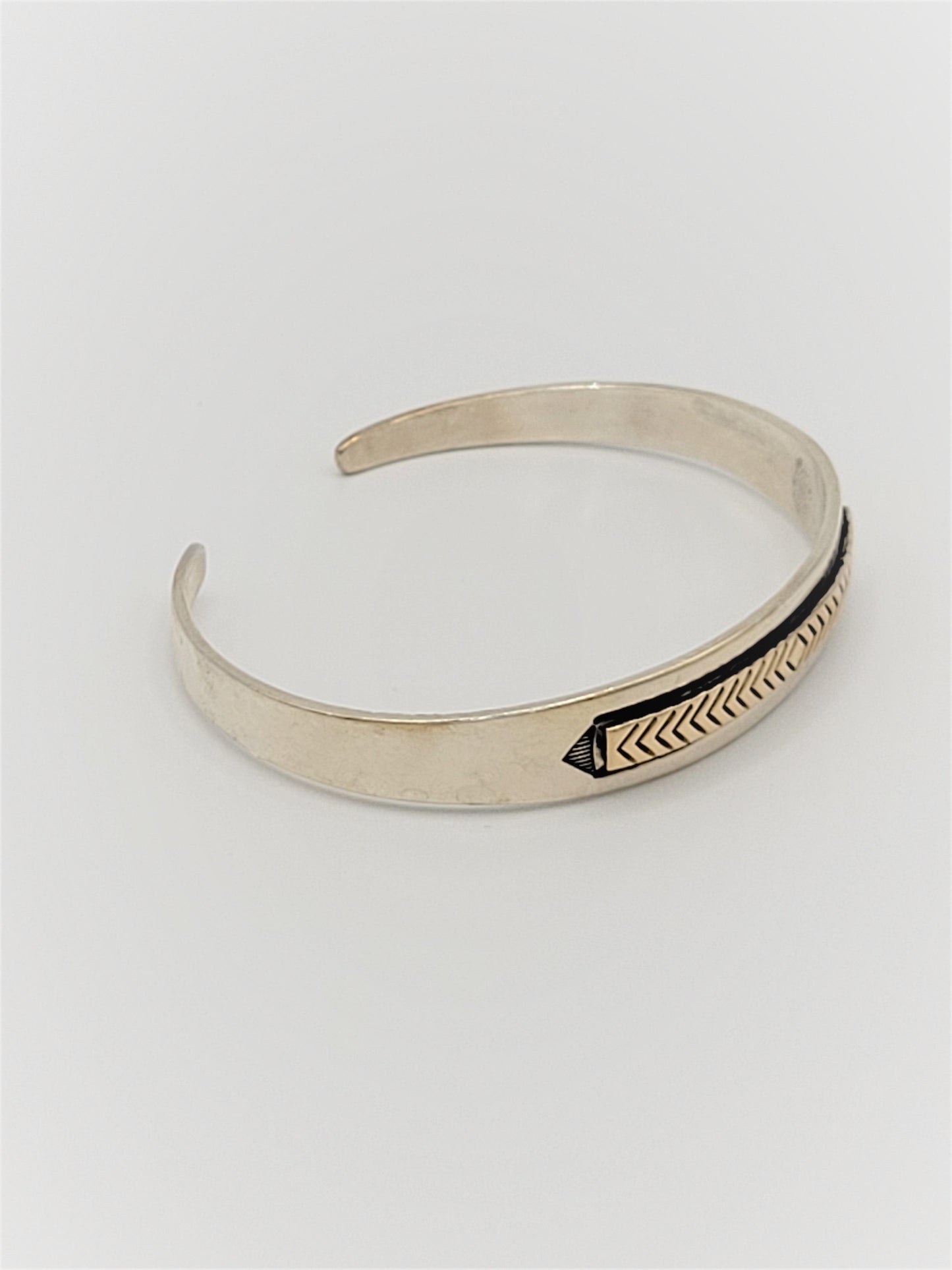 MM Rogers Jewelry 925S & 14k Gold J. Yazzie Navajo for MM Rogers Unisex Cuff Bracelet Circa 1980s